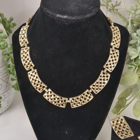 Vintage Sarah Coventry Signed Necklace Bracelet Earrings Set 1960s Basket Weave - Picture 2 of 11